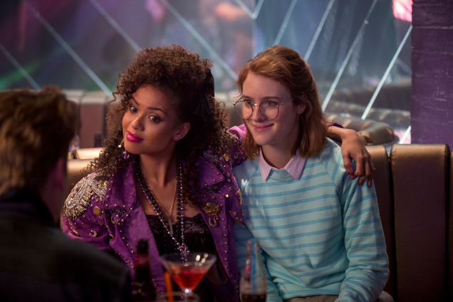 Gugu Mbatha-Raw (left), Mackenzie Davis (Photo: Laurie Sparham/Netflix)